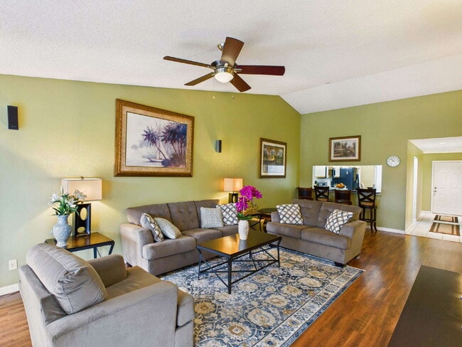 Building Photo - Furnished 2BR/2BA Lakefront Condo – 12-Month Lease in Abbey On The Lake I