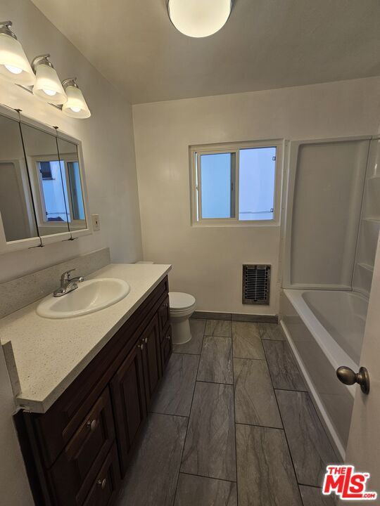 Building Photo - 1537 Laurel Ave