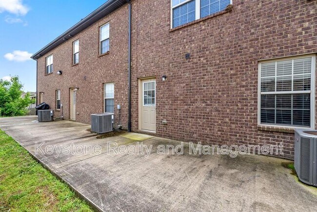 Building Photo - 133 Melbourne Dr