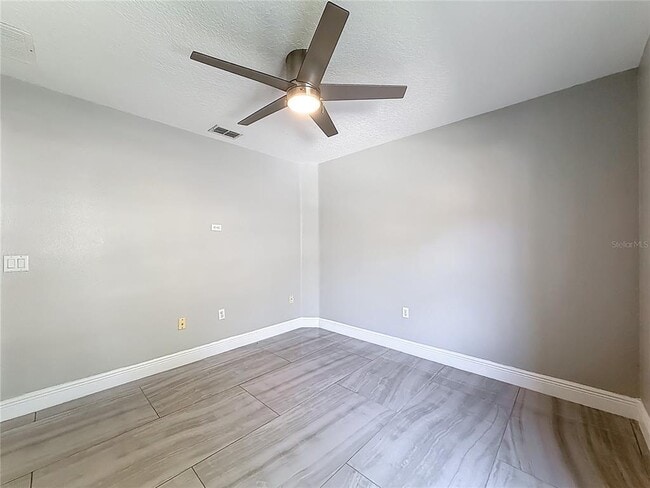 Building Photo - 12844 Oulton Cir