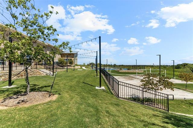Building Photo - 2157 Miramar Dr
