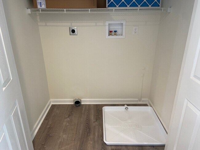 Washer/Dryer Hookup - 310 9th Ave