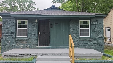 Building Photo - 2238 Curry Ave