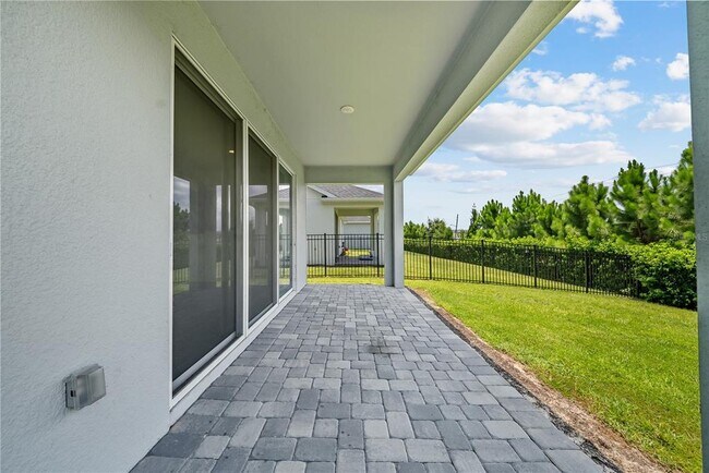 Building Photo - 1694 Pinecliff Dr