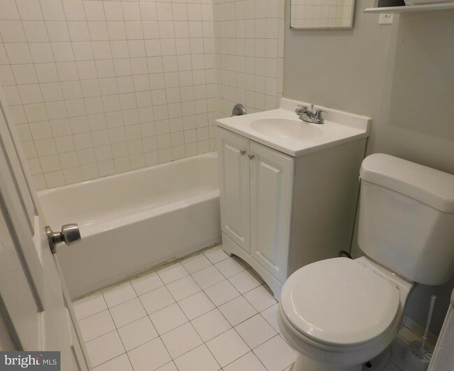 Building Photo - 4243 Princeton Ave