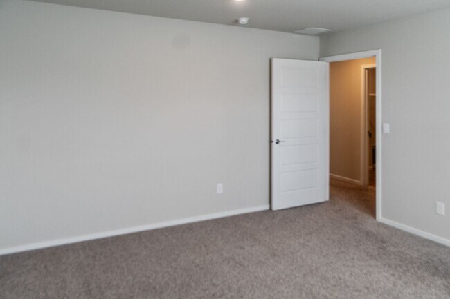 Building Photo - 5813 W Georgetown Ln