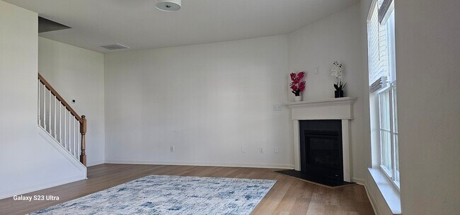 Building Photo - 11703 Parkview Pt
