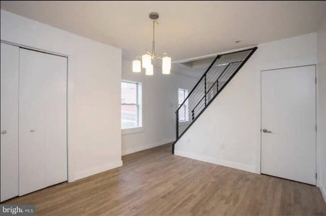 Building Photo - 5 Coates St