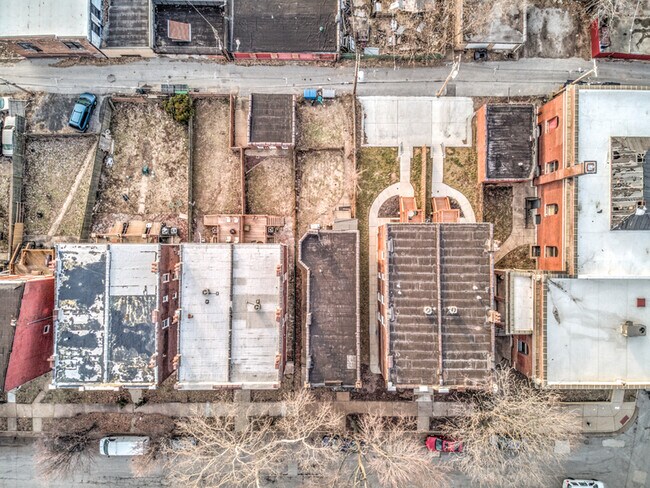 Building Photo - 2211 Indiana Ave