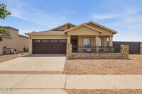 Building Photo - 12748 Tre Maximiliano Ave