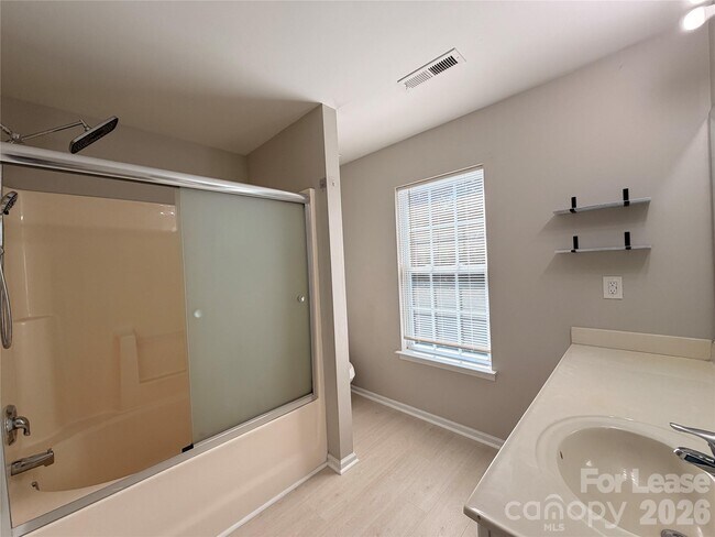 Building Photo - 4413 Gondola Ave