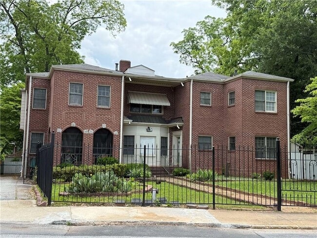 Primary Photo - 3548 E Main St
