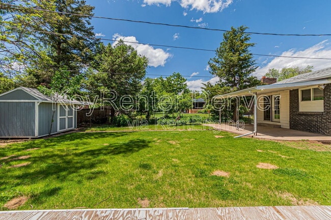 Building Photo - 3730 W Saratoga Ave
