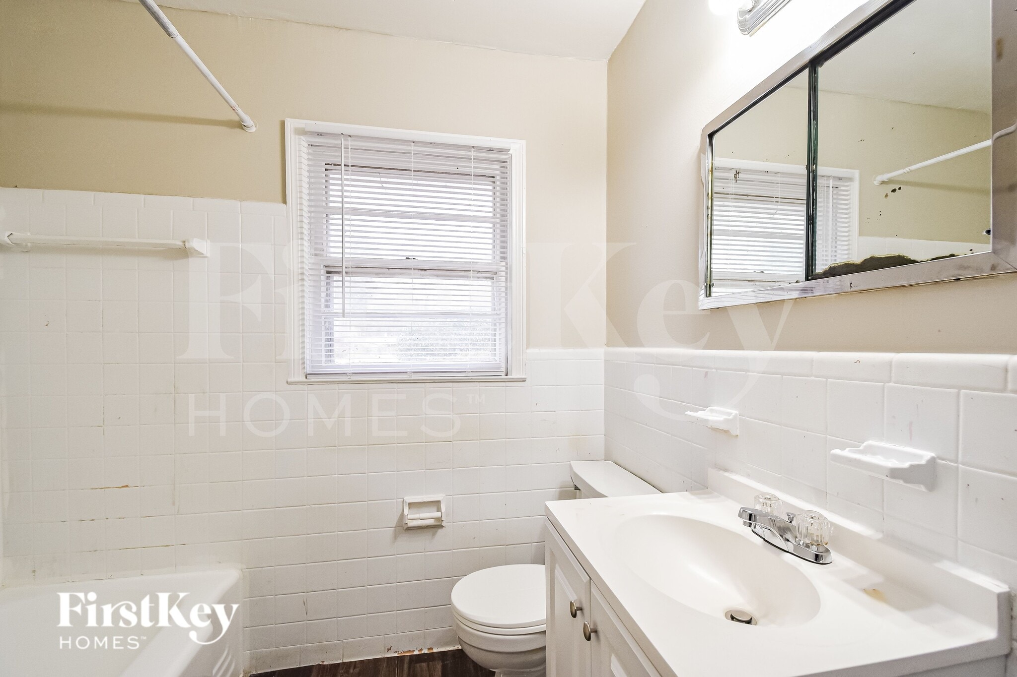 Building Photo - 1083 Richland Dr