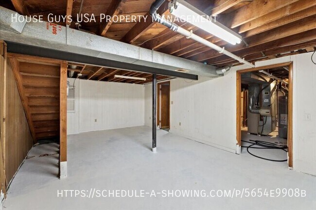 Building Photo - 5910 E 100th St