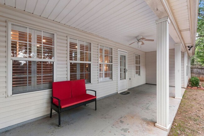 Building Photo - Great Location in the Heart of Madison!