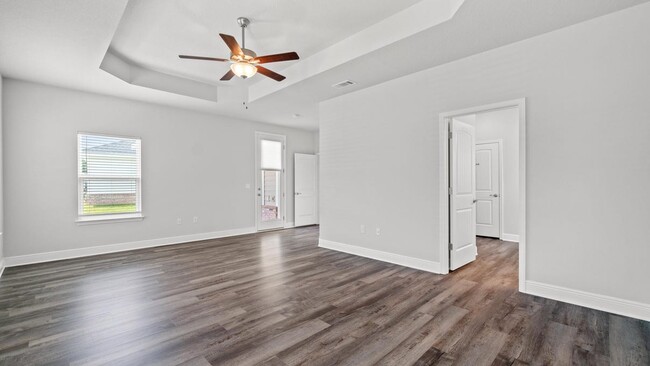 Building Photo - 215 Speckled Trout Ln N