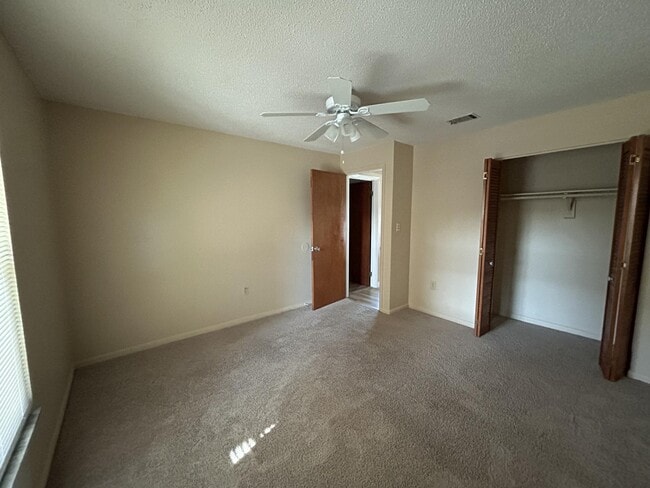 Building Photo - 4036 Knight Ave