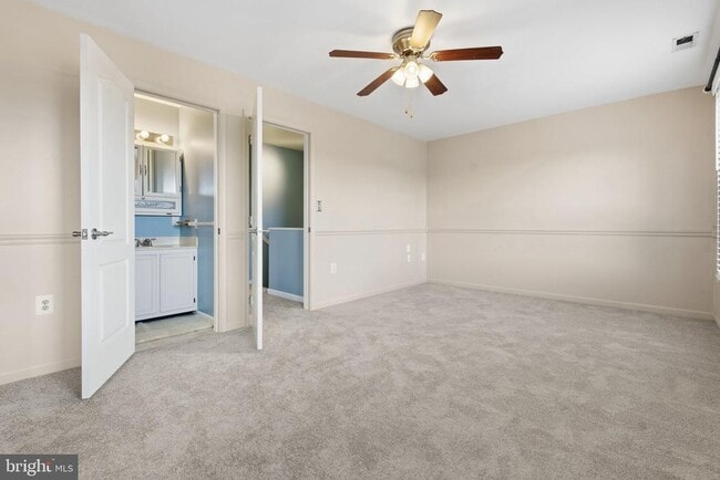 Building Photo - 1109 Oak View Dr