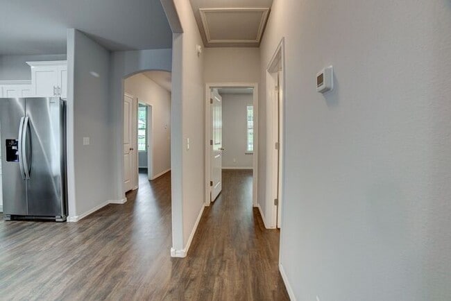 Building Photo - Unique 4/2/2 Near Downtown Tulsa!