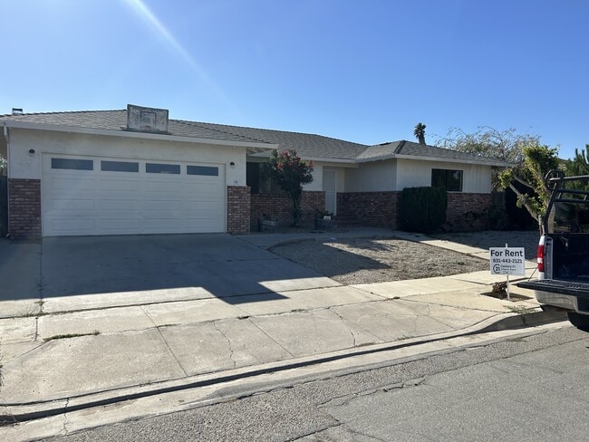 Primary Photo - 211 Renfro Pl