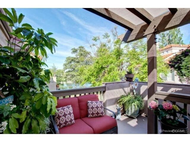 Building Photo - 57 Brisa Del Lago