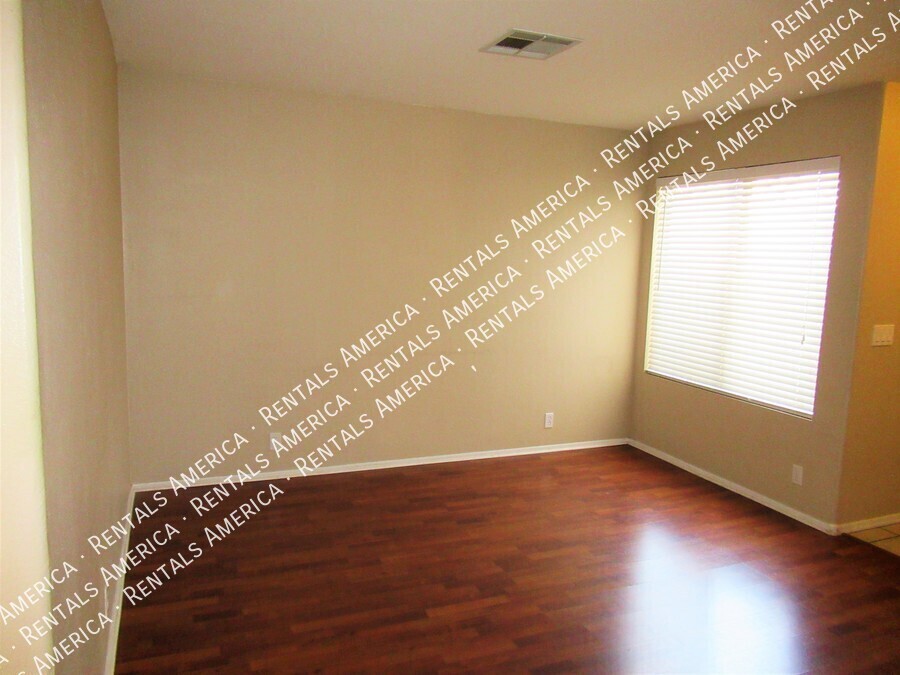Building Photo - 16557 N 157th Ave