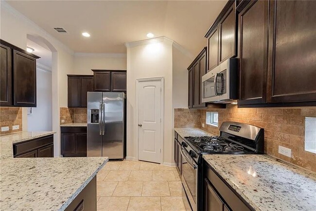 Building Photo - 104 Lily Turf Cove