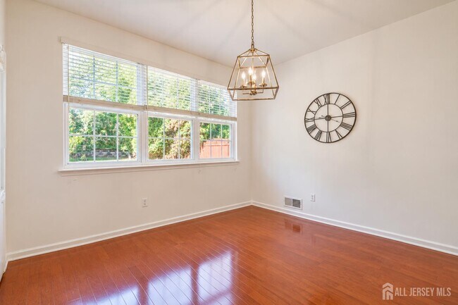 Building Photo - 12 Scarlet Oak Dr