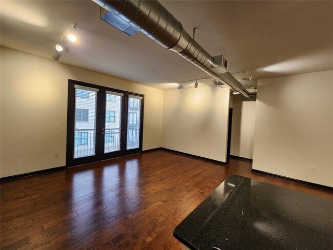 Building Photo - 5300 Peachtree Rd
