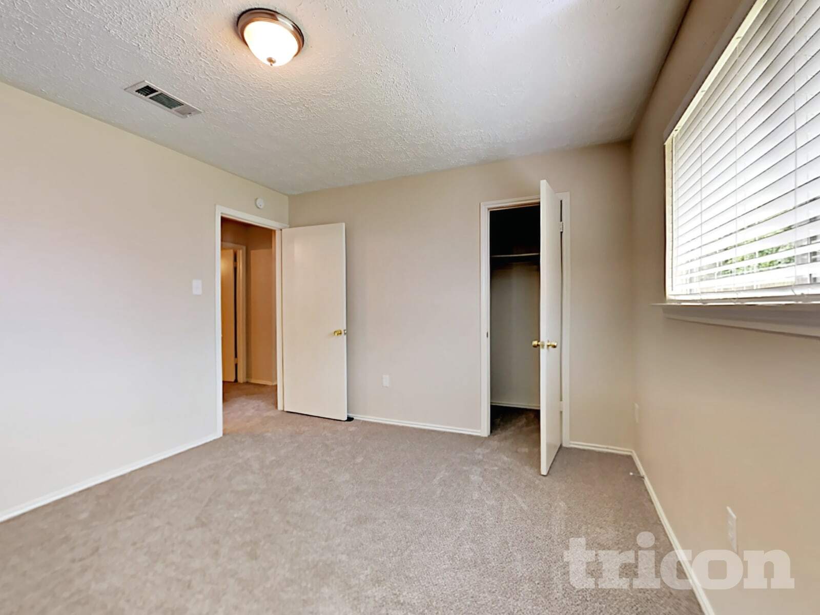Building Photo - 24019 Lone Elm Dr