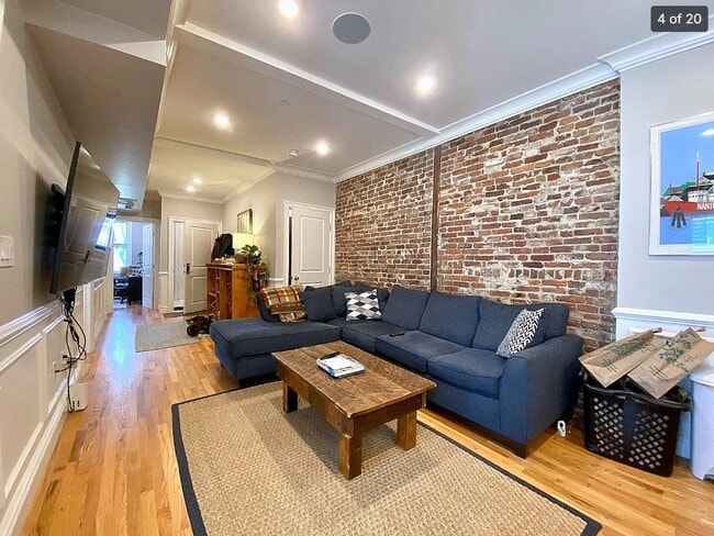 Building Photo - 17-17 Tremont St