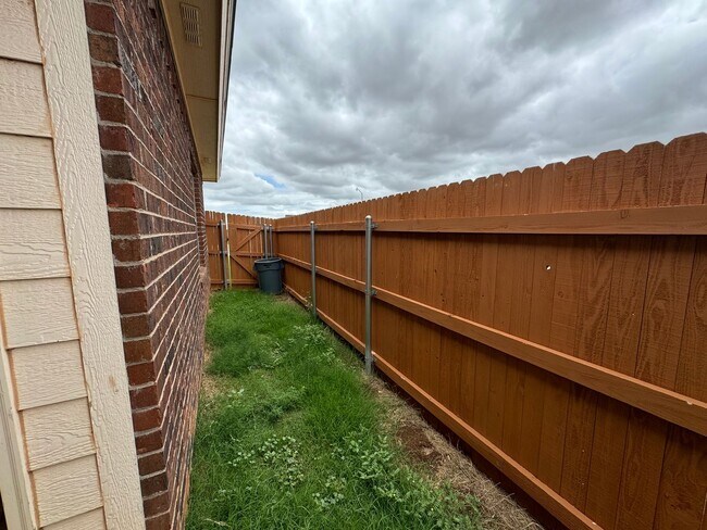 Building Photo - Cooper ISD- Luxury Duplex in Southwest Lub...