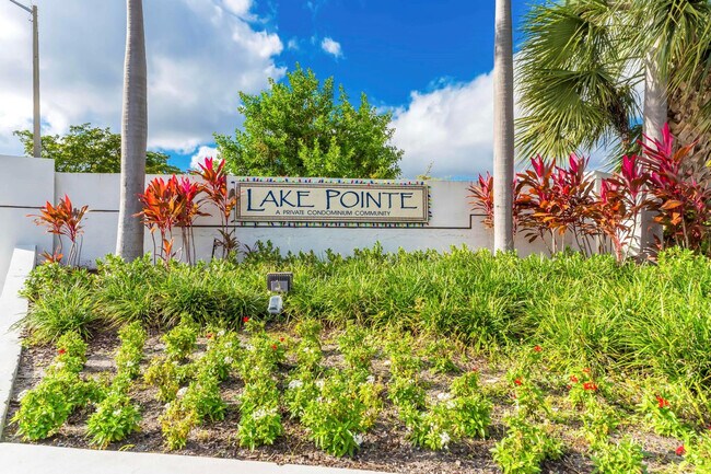 Building Photo - 210 Lake Pointe Dr