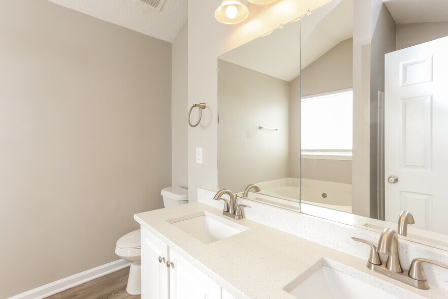 Building Photo - 214 Stallion Trail