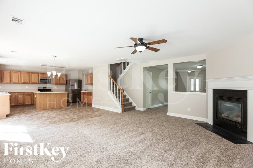 Building Photo - 10620 Bur Oak Dr