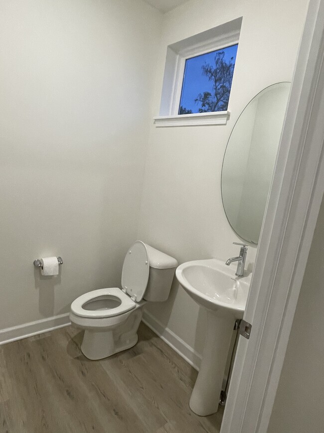 1/2 bath (first floor) - 12218 Ashbury Ave