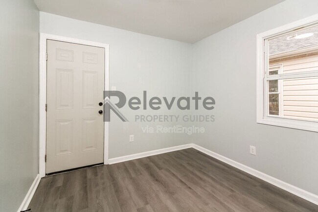 Building Photo - 129 S Old Church St