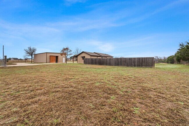 Building Photo - 2610 Co Rd 255