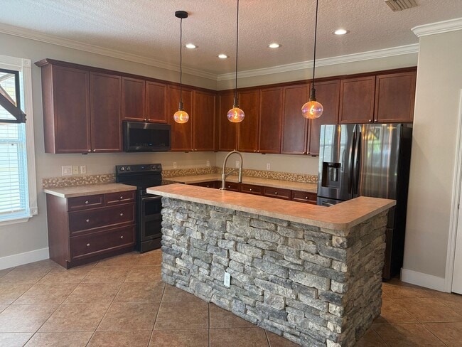 Building Photo - Beautiful Single Family Home in Windermere!