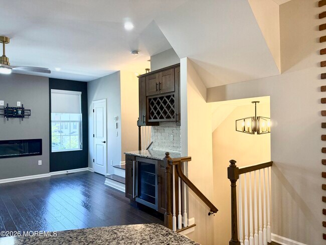 Building Photo - 305 Spirit Wy