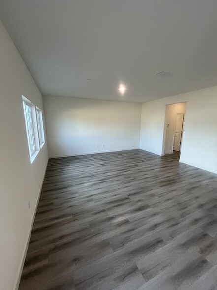 Building Photo - 3030 Steiner Ln