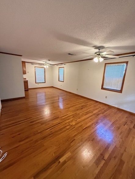 Building Photo - 1814 W Pine St