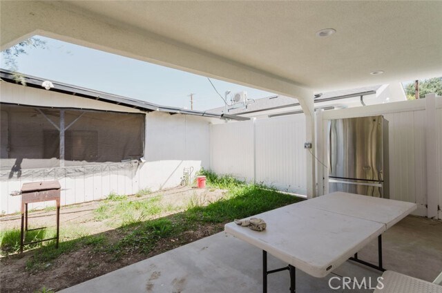 Building Photo - 16404 Donmetz St