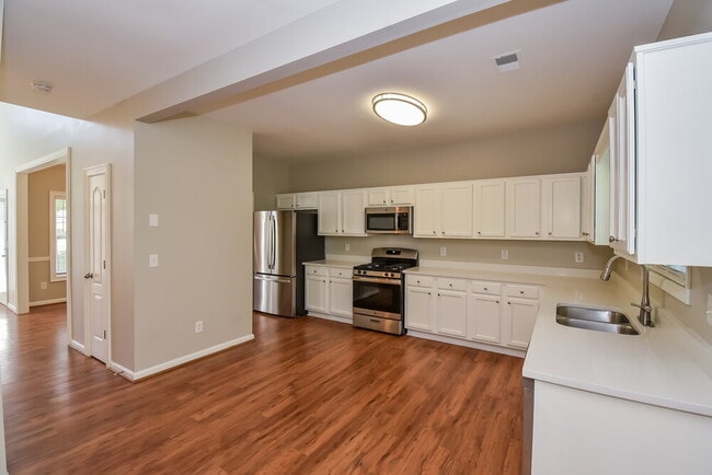 Building Photo - 6578 Harrington Pl