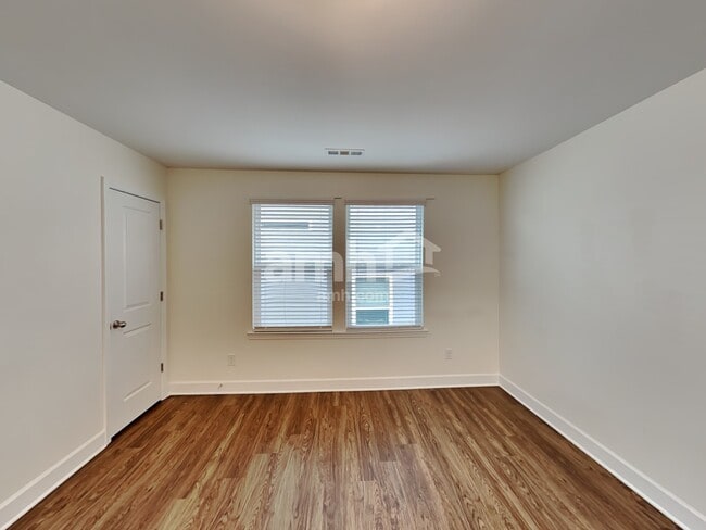 Building Photo - 5079 Trailwater Dr