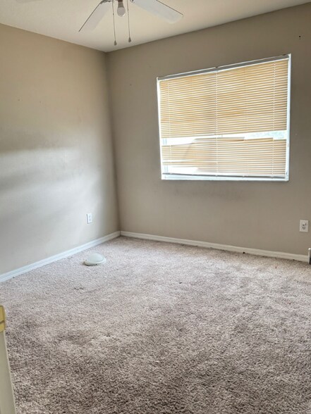 Building Photo - 657 Orchid Dr