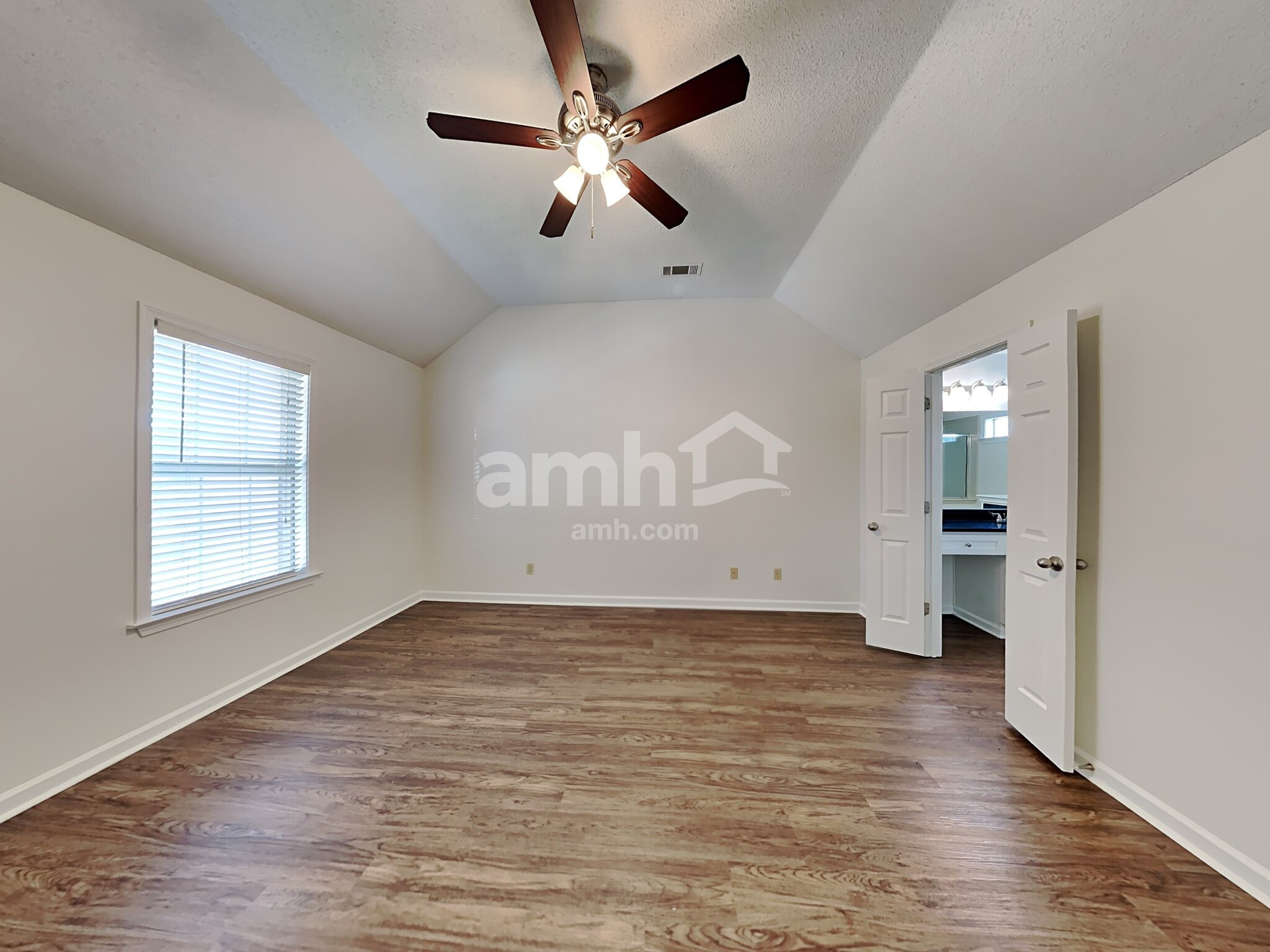 Building Photo - 821 Rain Dance Way