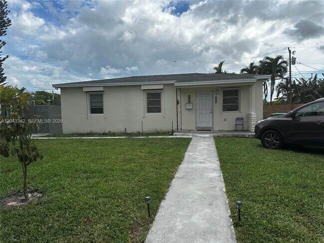 Building Photo - 7540 SW 37th St