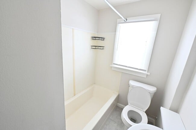 Building Photo - 3325 OH-39